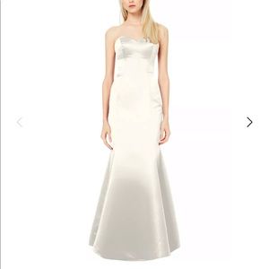 Bill Levkoff white gown